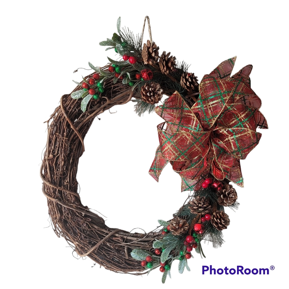 Christmas Grapevine Wreath with Festive Bow
